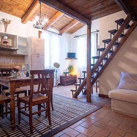 مبيت وإفطار Borghi Il Castellaro المظهر الخارجي الصورة